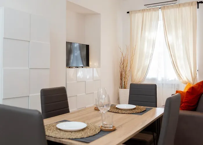 Domus Opimiani Апартаменты *