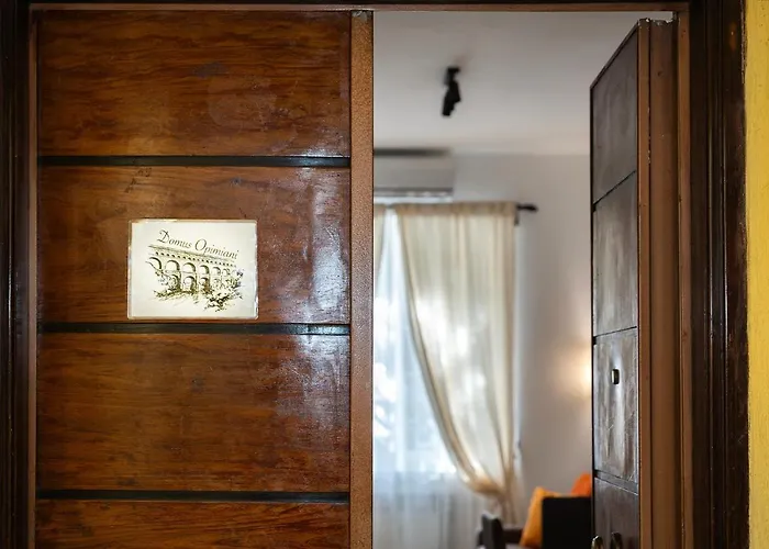 Domus Opimiani Апартаменты