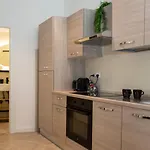 Domus Opimiani *